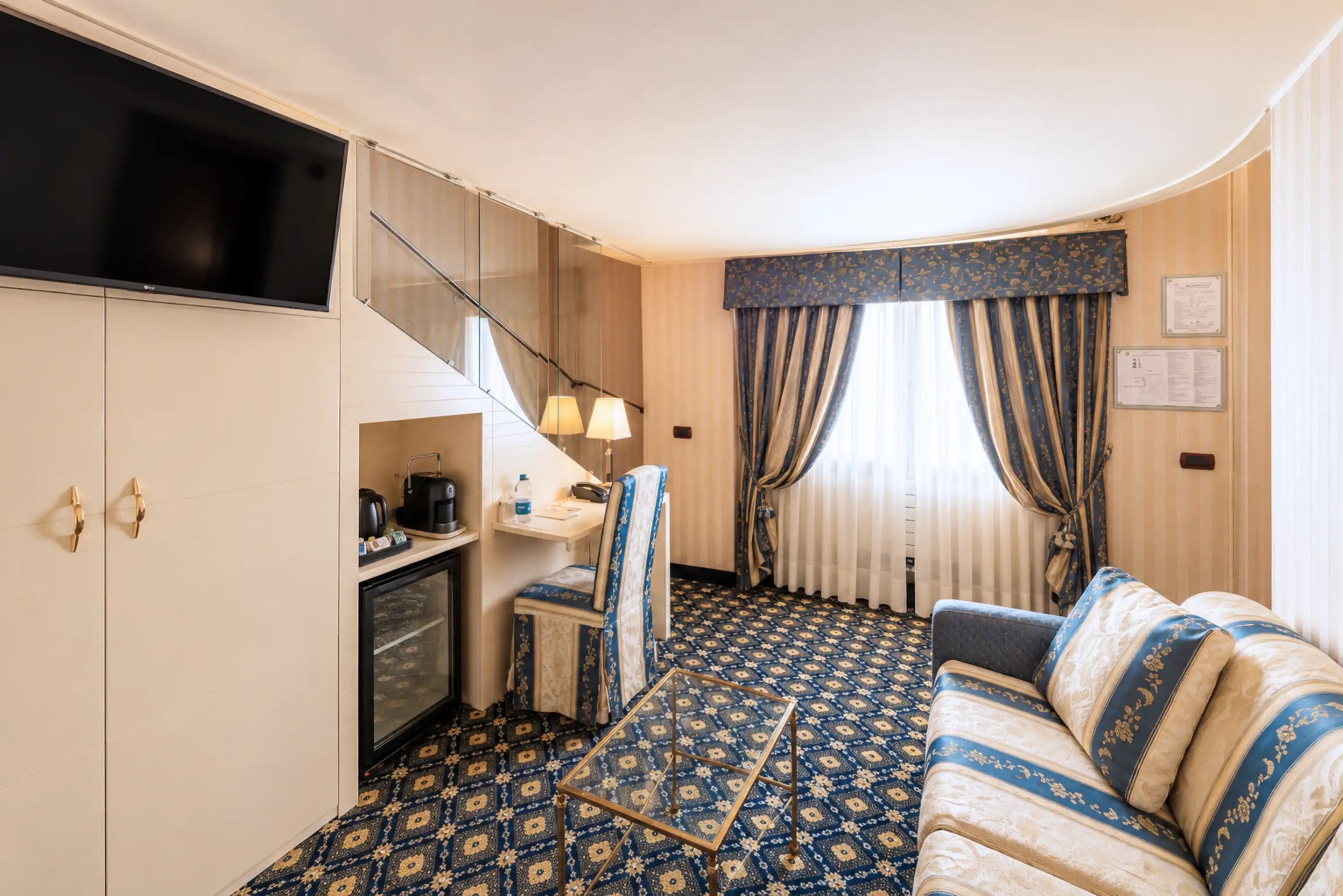 junior-suite3.webp